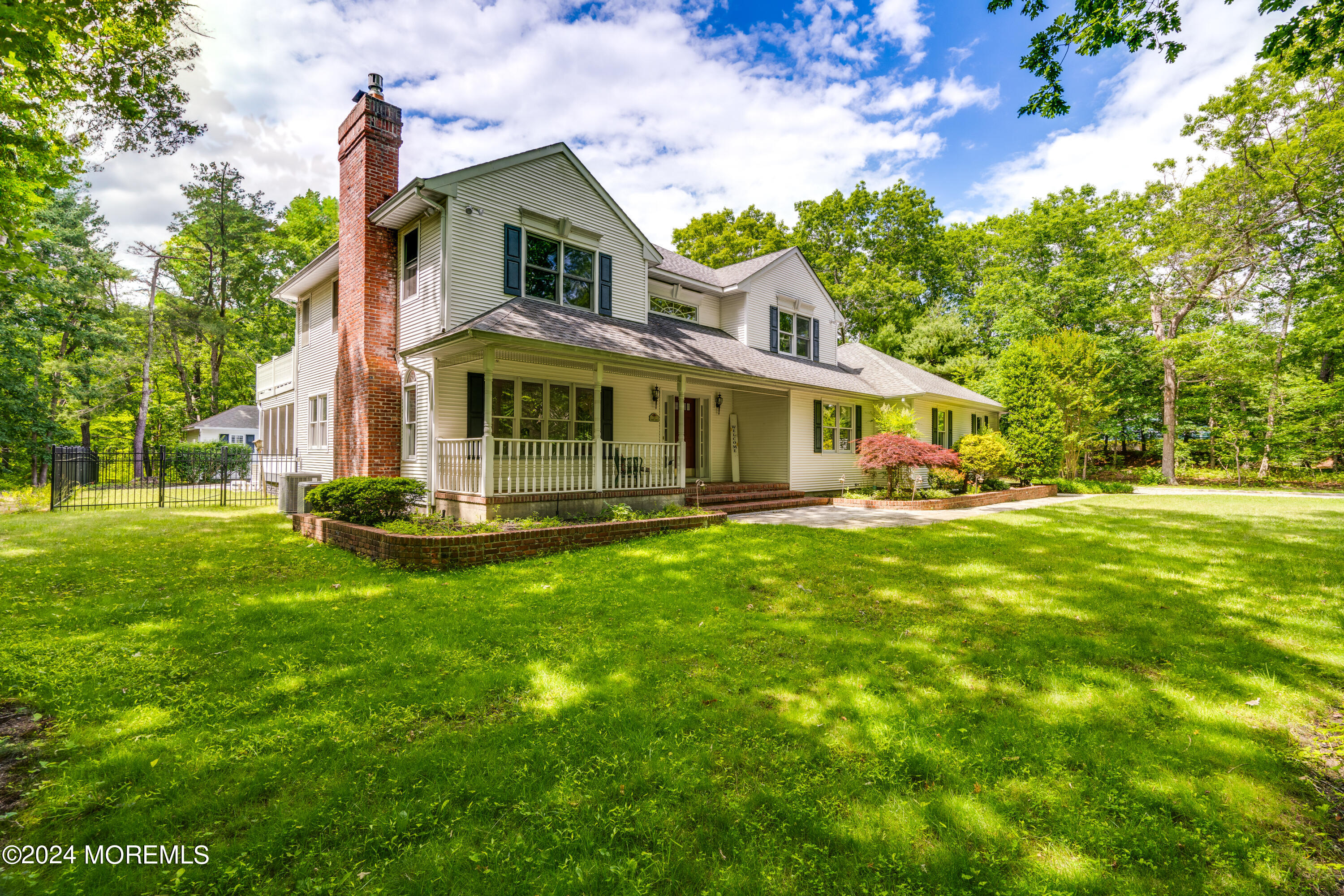 17 Ranch Boulevard Manahawkin, NJ 08050 - Photo 3 of 60 Front6