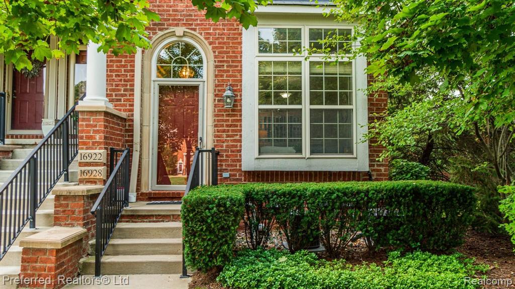 16928 Farmington Road Livonia, MI 48154 - Photo 19 of 28