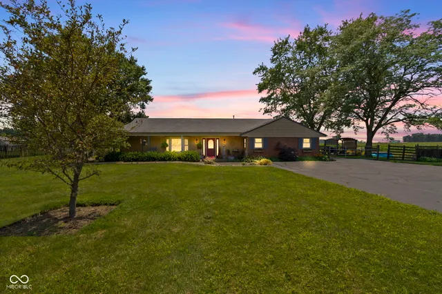 $399,900 | 4669 Highway 32, Anderson, IN 46011