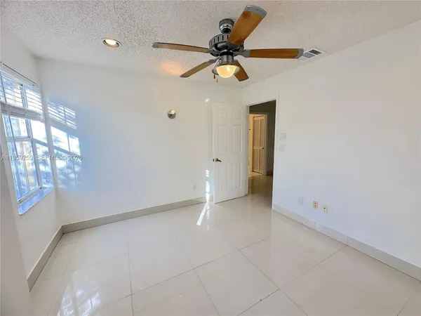 $4,600 | 1115 River Birch Street, Hollywood, FL 33019