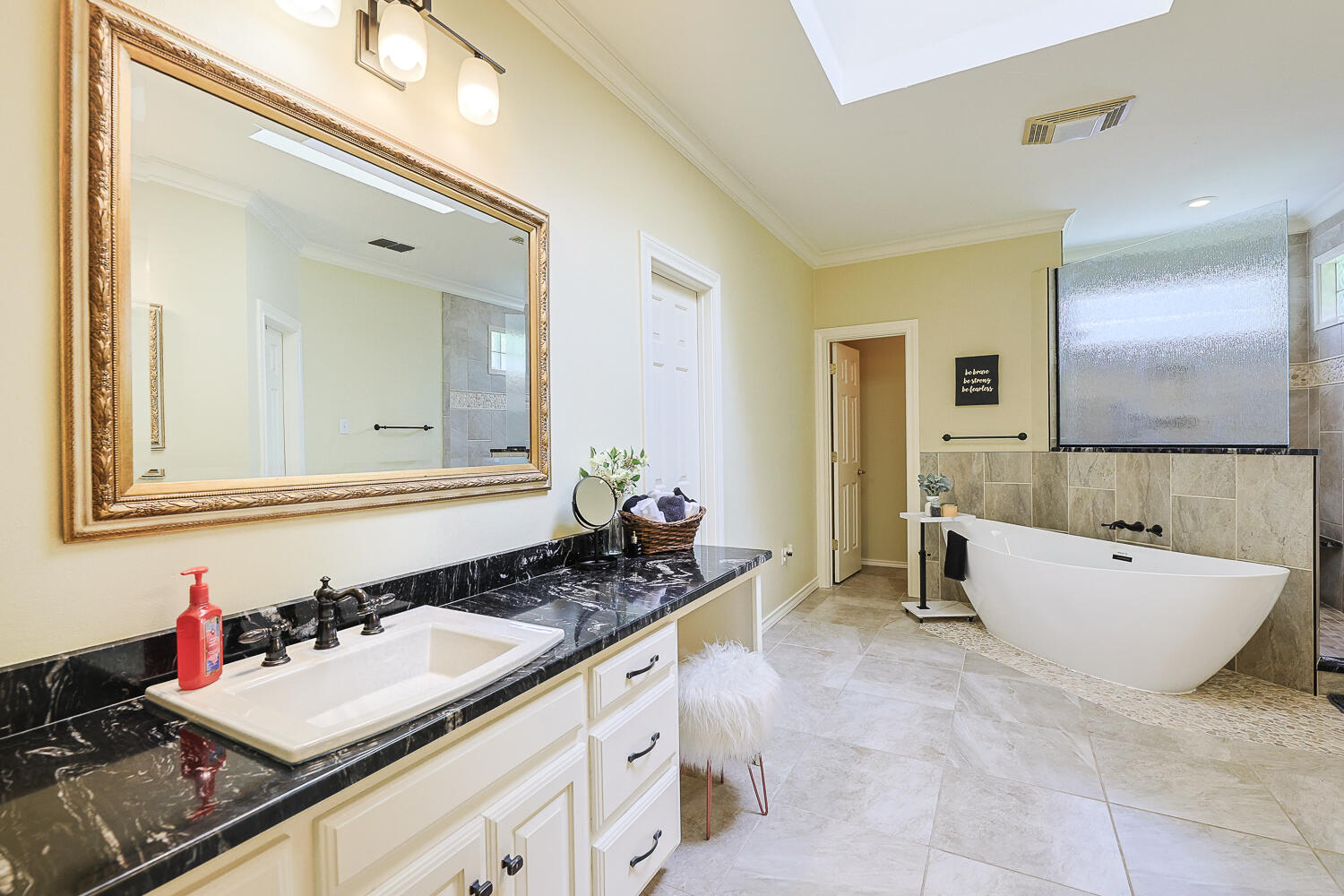 5007 C R 1435 Lubbock, TX 79407 - Photo 43 of 89 Primary Bathroom