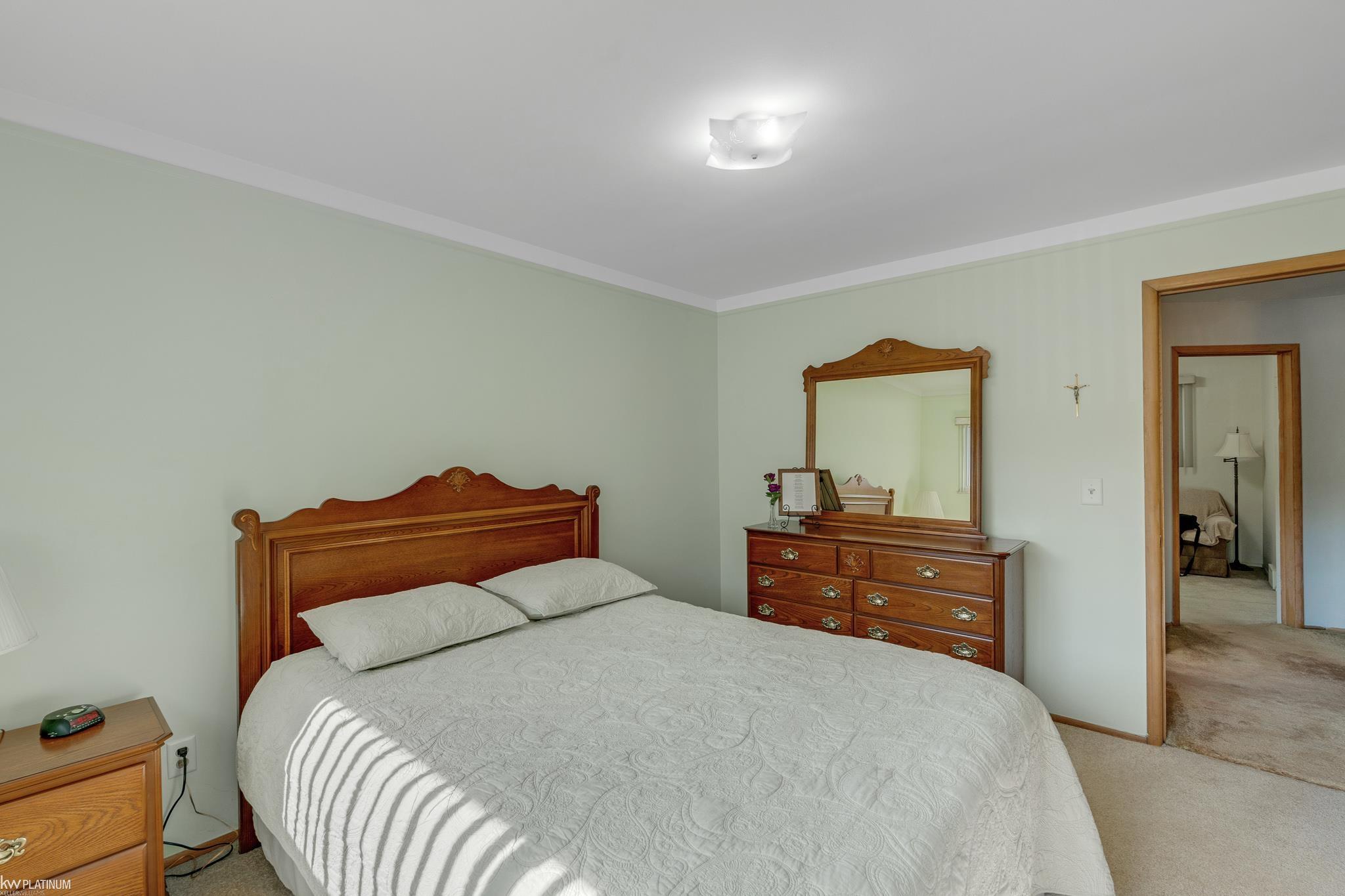 29345 Ridgefield Avenue Warren, MI 48088 - Photo 17 of 31