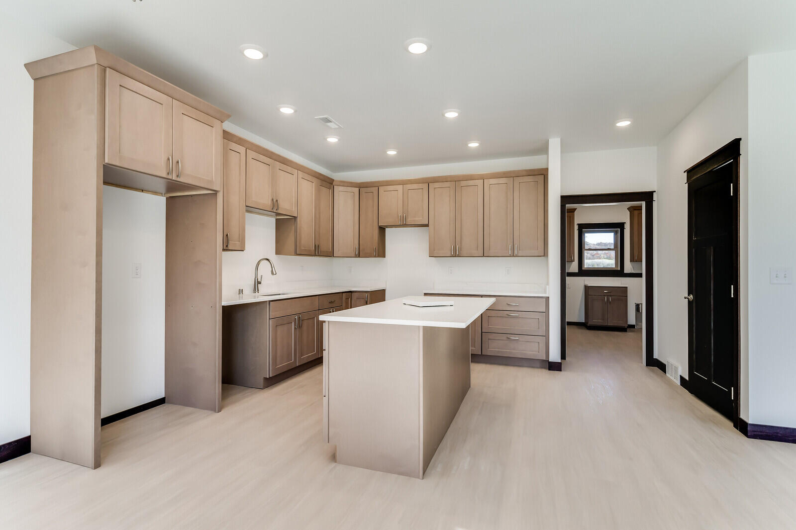 N1175 Breidel Coulee Road, Unit N1177 La Crosse, WI 54601 - Photo 7 of 35 18_N1175BreidelCouleeRd_Kitchen2_mls