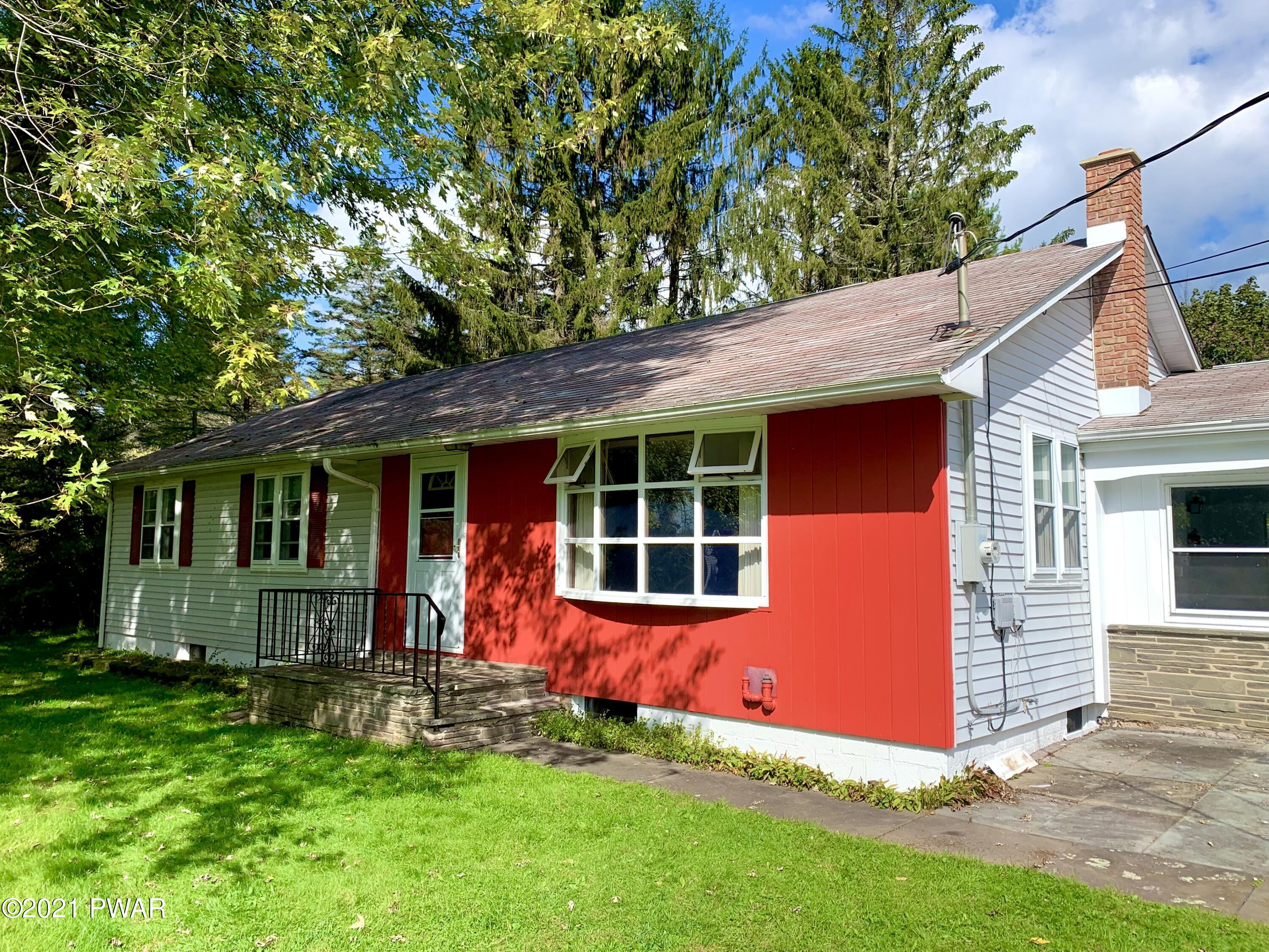 818 Long Ridge Road Hawley, PA 18428 - Photo 3 of 22 818 Long Ridge