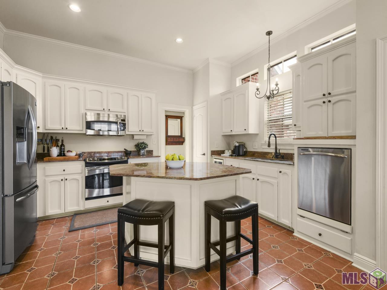 10735 Pinebrook Avenue Baton Rouge, LA 70809 - Photo 6 of 24 Gallery Image 6