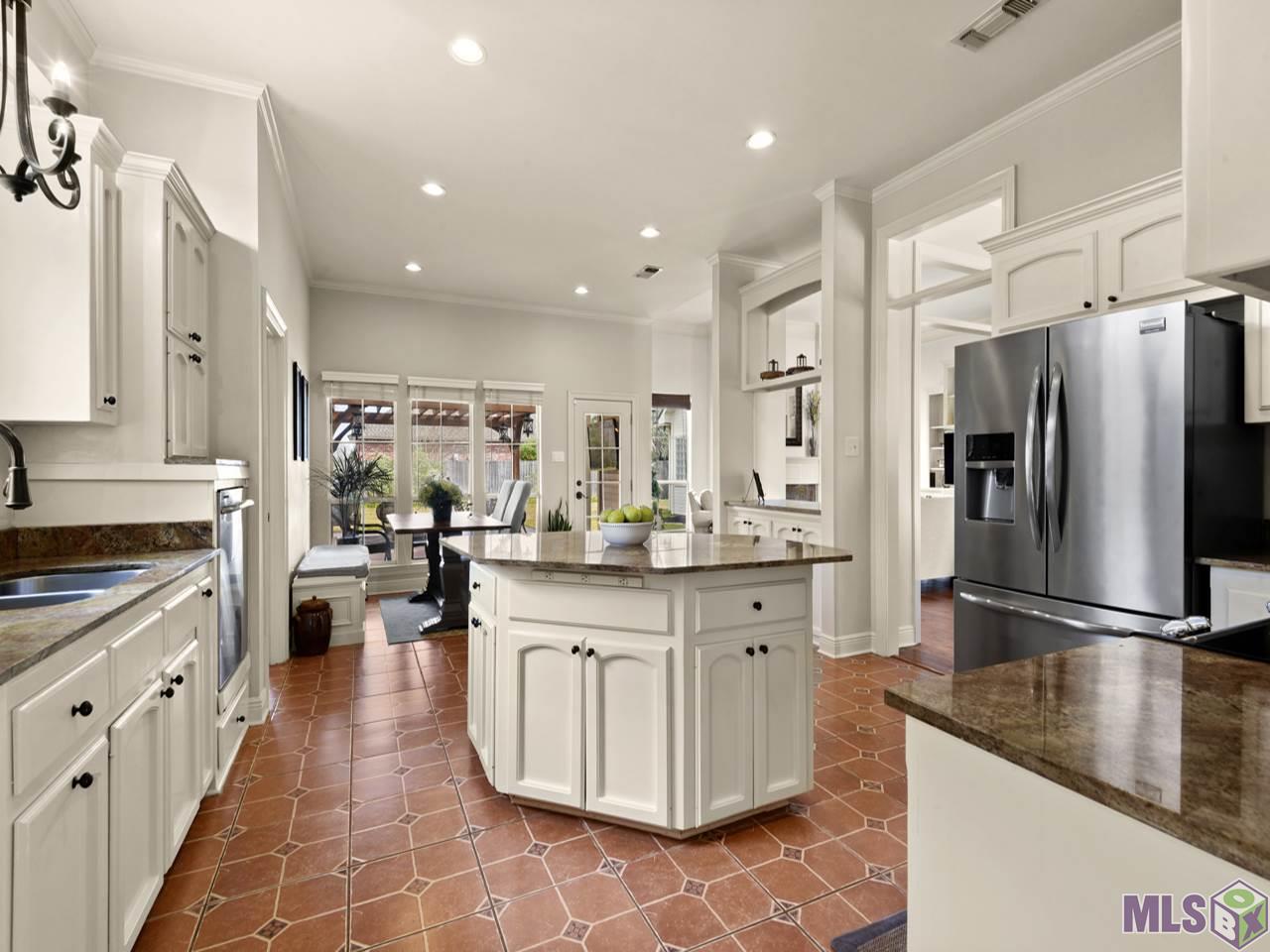 10735 Pinebrook Avenue Baton Rouge, LA 70809 - Photo 7 of 24 Gallery Image 7