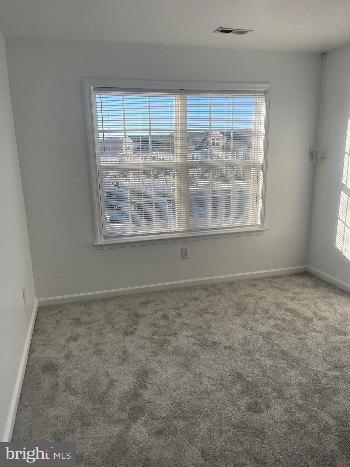 62 Springfield Circle Middletown, DE 19709 - Photo 28 of 37 an empty room with a window