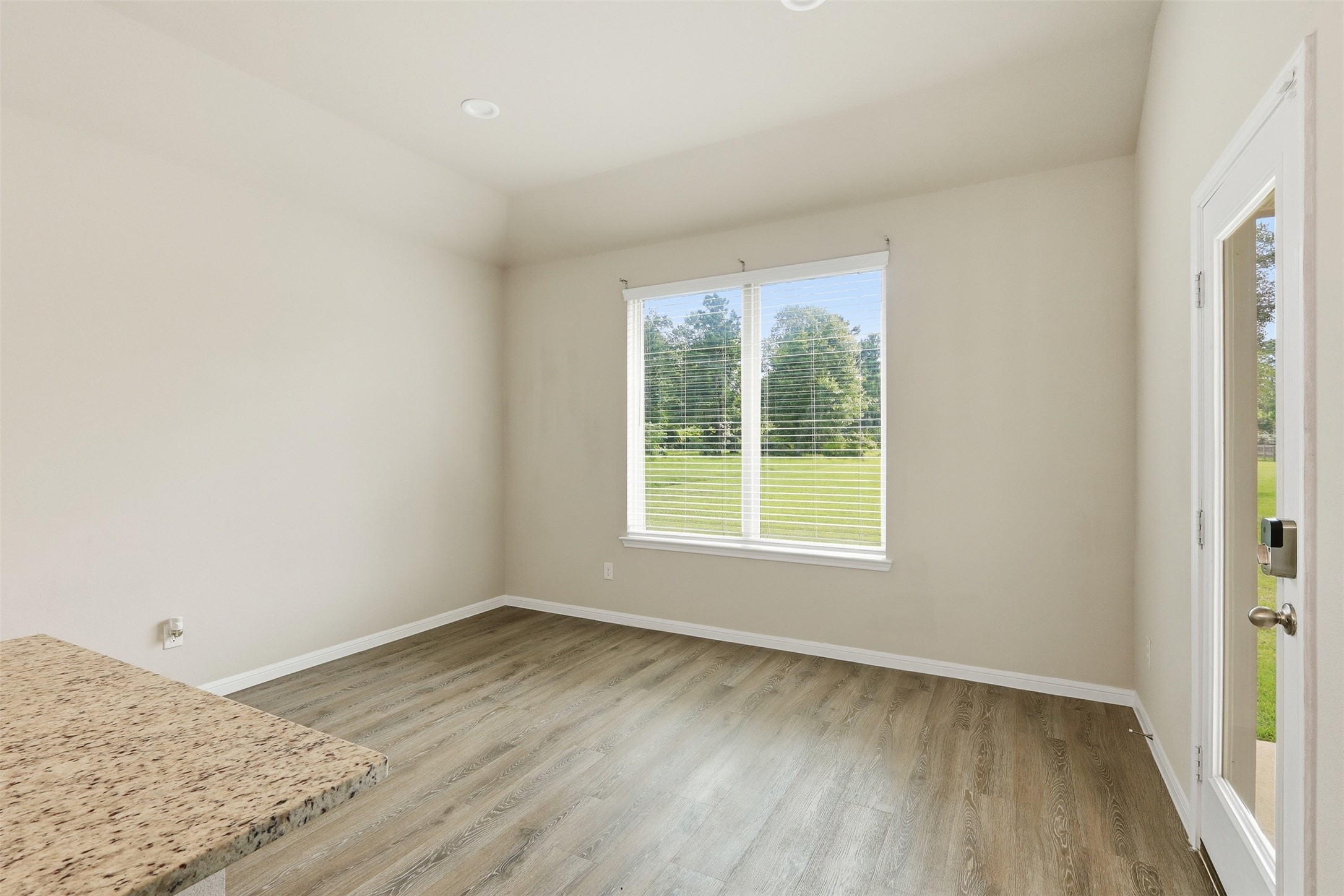 6422 Rolling Hills Road Conroe, TX 77303 - Photo 8 of 43