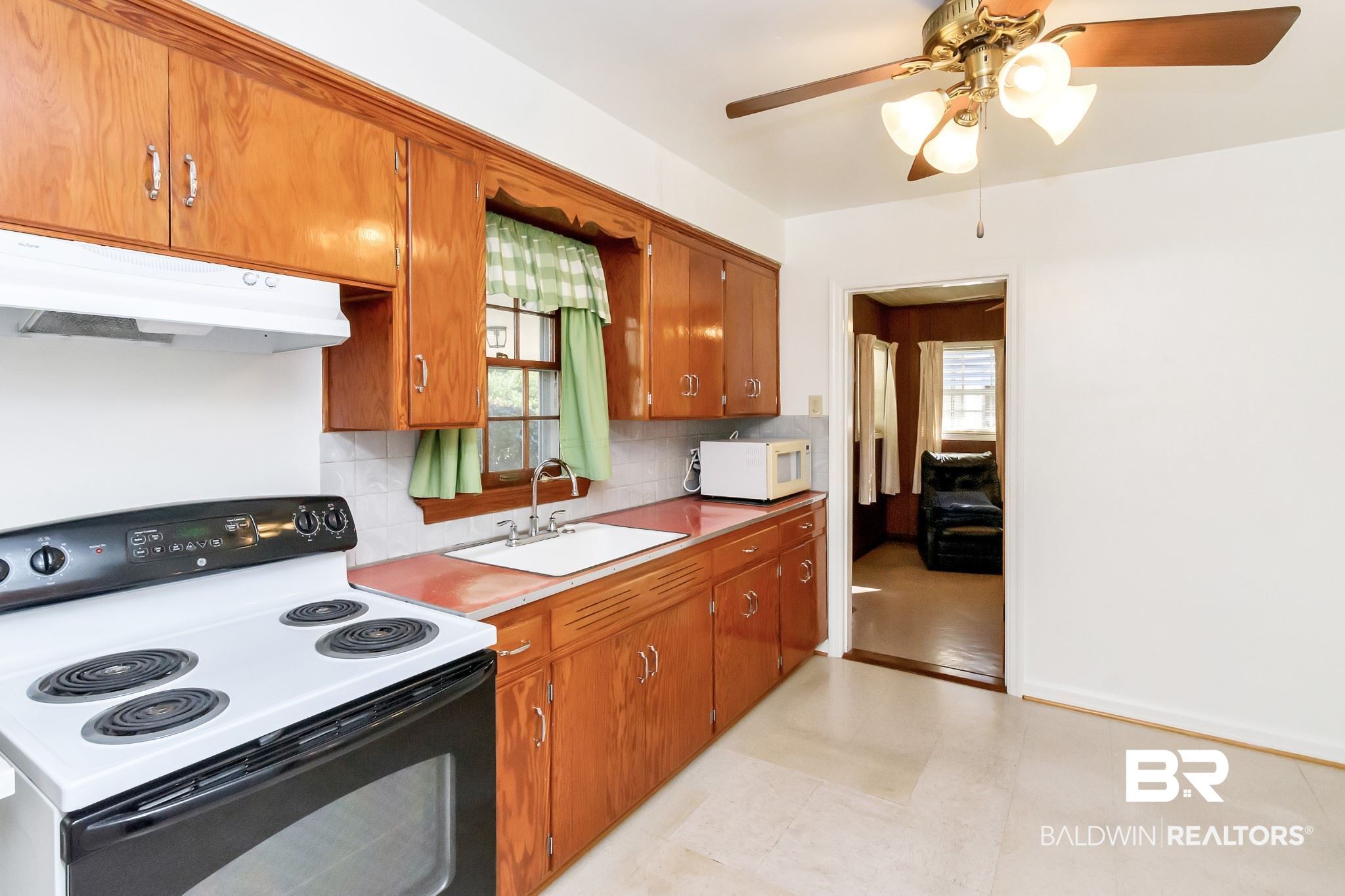 417 Myrtlewood Avenue Mobile, AL 36611 - Photo 9 of 27