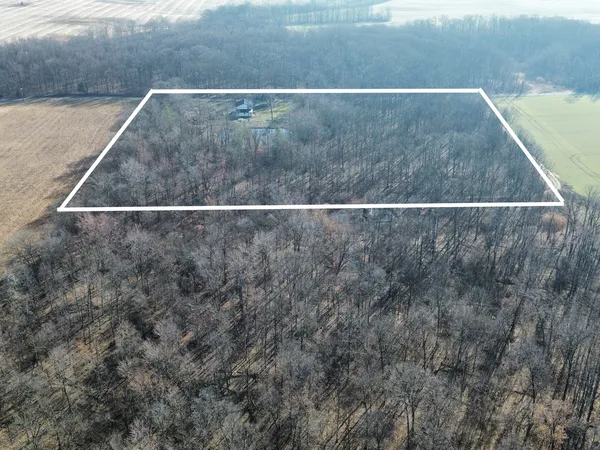 $299,900 | 1981 Watercress Lane, Flora, IL 62839