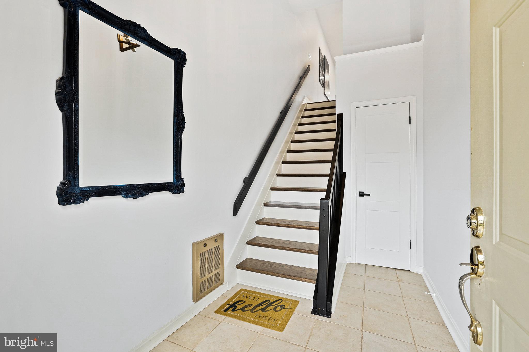 11170 Harbor Court, Unit 1170 Reston, VA 20191 - Photo 8 of 47 Entry Level Foyer to Main Level