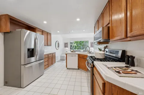 $1,100,000 | 154 Ignacio Valley Circle, Novato, CA 94949