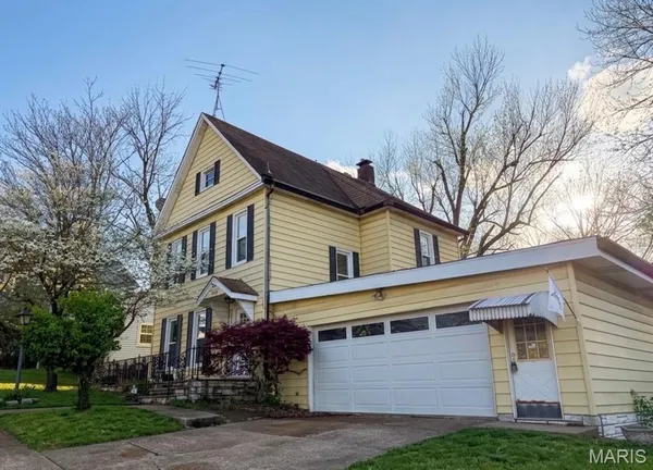$334,900 | 2339 Sulphur Avenue, St. Louis, MO 63139