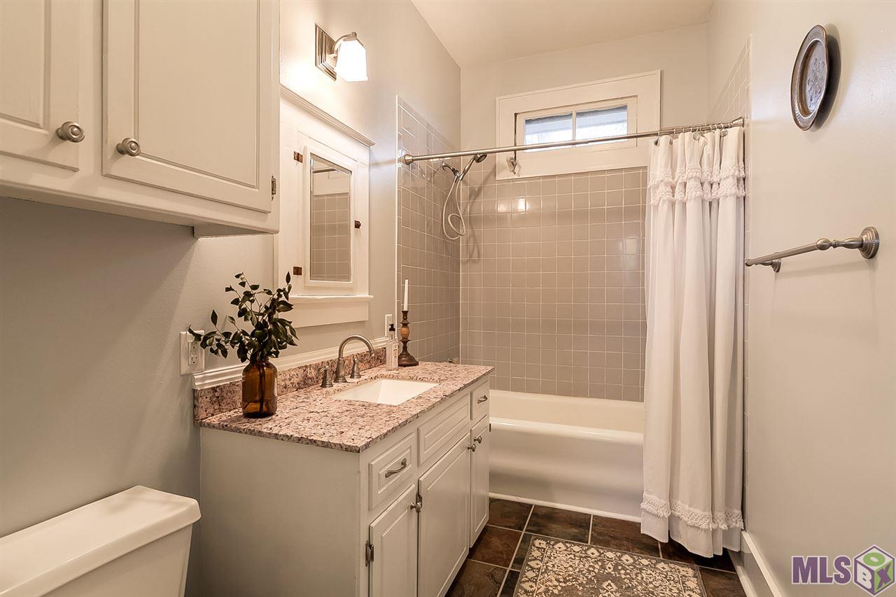 18503 Little Prairie Road Prairieville, LA 70769 - Photo 15 of 17 Additional Bathroom