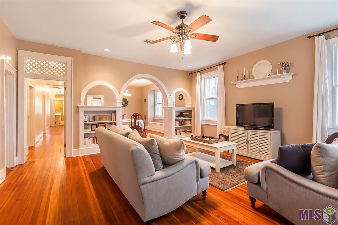 18503 Little Prairie Road Prairieville, LA 70769 - Photo 4 of 17 Living Room