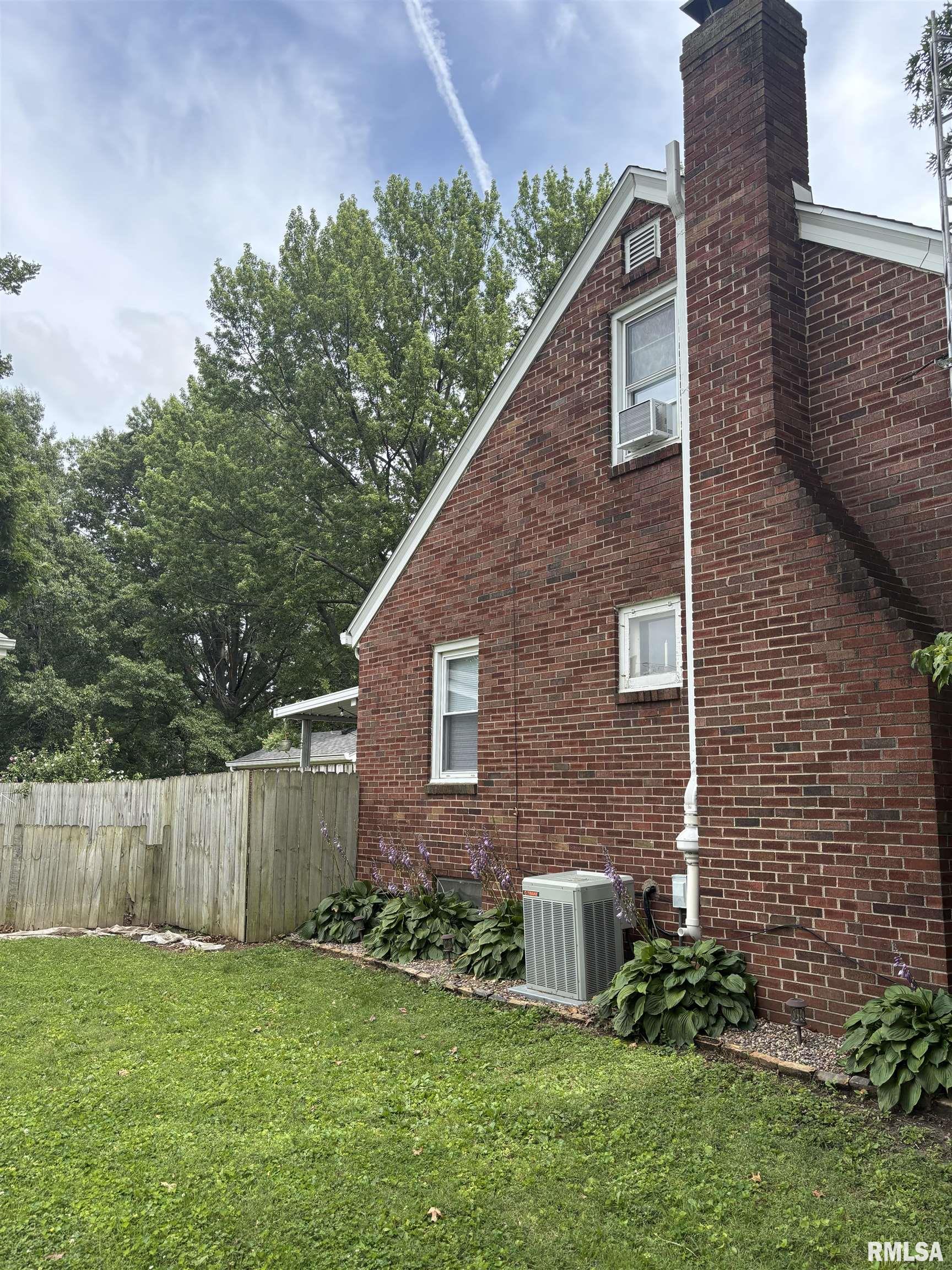 2014 North 9th Street Springfield, IL 62702 - Photo 62 of 83