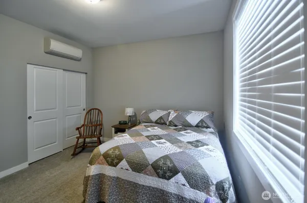 $515,000 | 701 Myers Street Southeast, Rainier, WA 98576