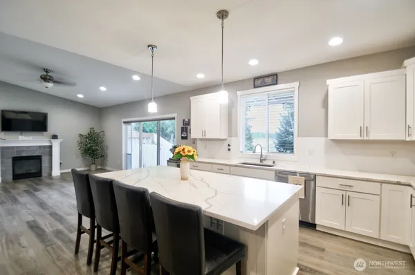 $515,000 | 701 Myers Street Southeast, Rainier, WA 98576