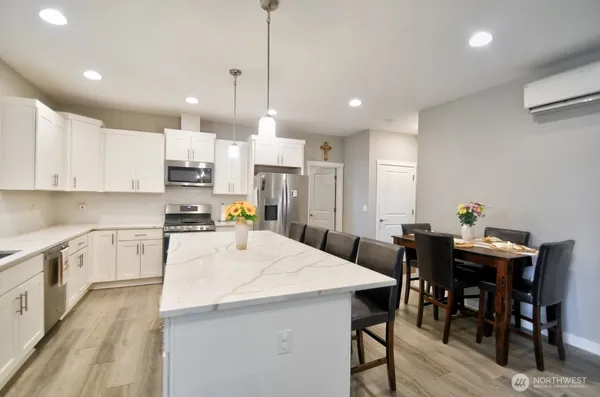 $515,000 | 701 Myers Street Southeast, Rainier, WA 98576