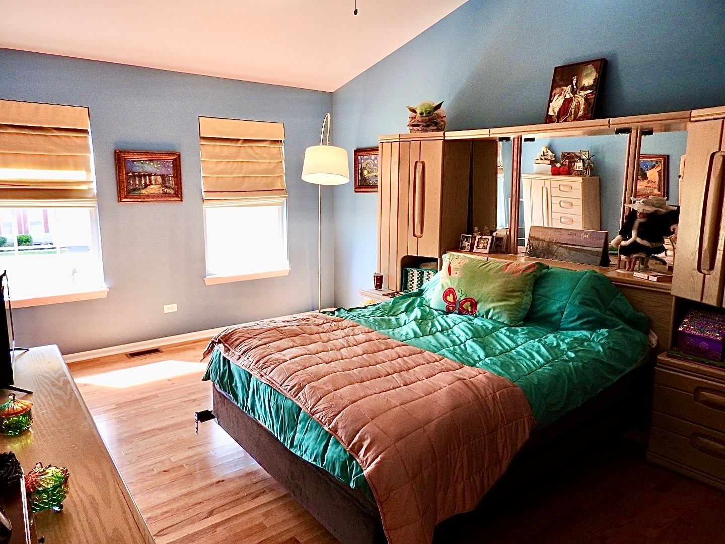 923 Limerick Lane McHenry, IL 60050 - Photo 13 of 18 a bedroom with bed and window