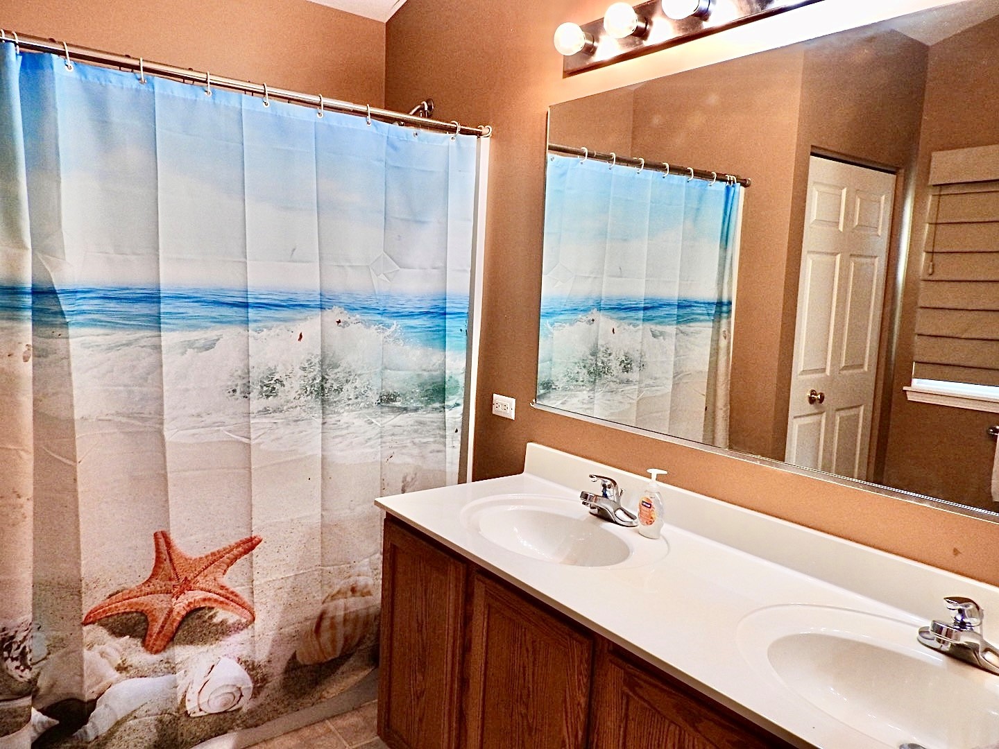 923 Limerick Lane McHenry, IL 60050 - Photo 14 of 18 a bathroom with a double vanity sink and a mirror