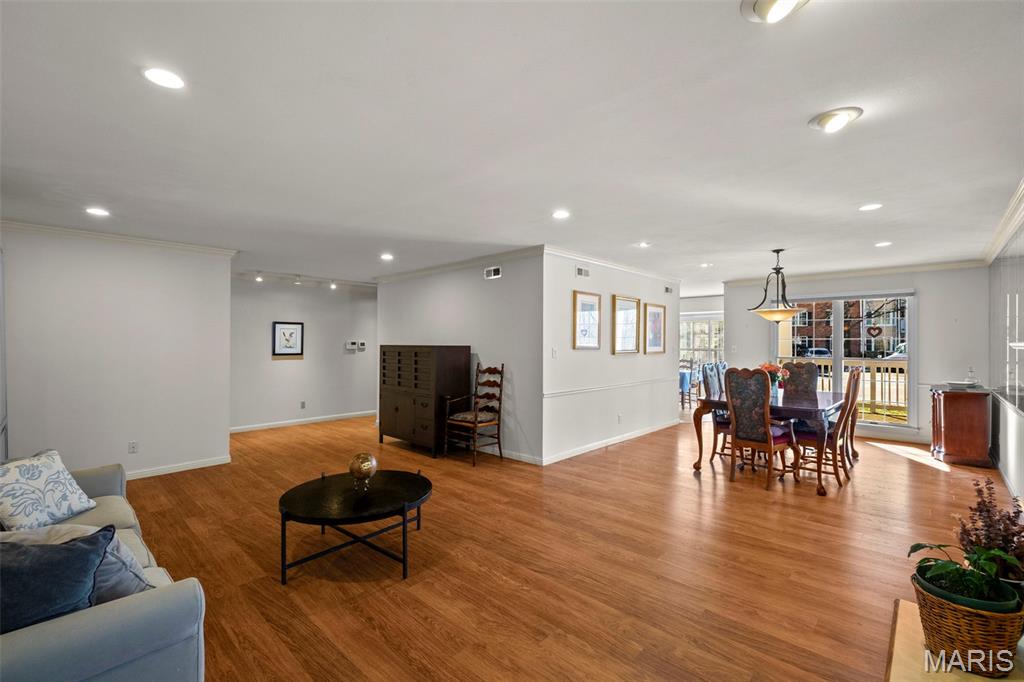 208 Ambridge Court, Unit 101 Chesterfield, MO 63017 - Photo 11 of 35