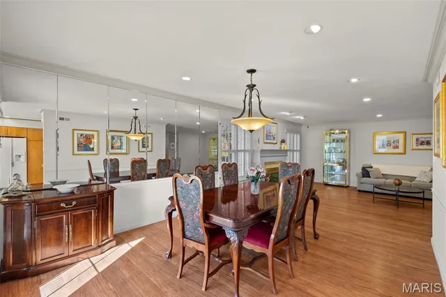 $360,000 | 208 Ambridge Court, Unit 101, Chesterfield, MO 63017