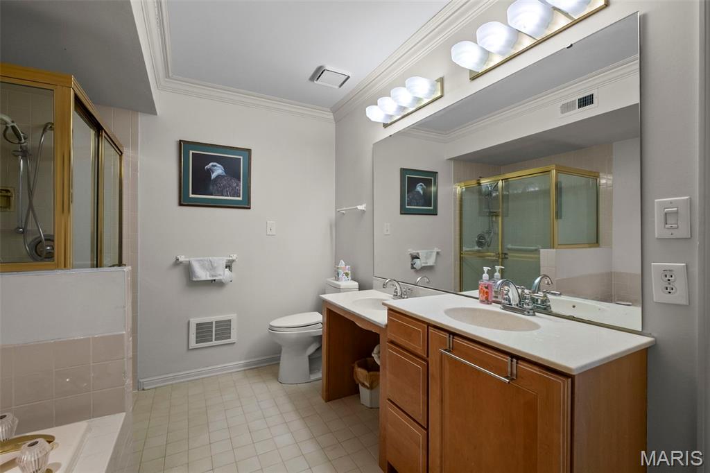 208 Ambridge Court, Unit 101 Chesterfield, MO 63017 - Photo 23 of 35