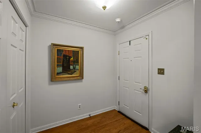 $360,000 | 208 Ambridge Court, Unit 101, Chesterfield, MO 63017