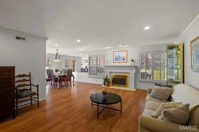 $360,000 | 208 Ambridge Court, Unit 101, Chesterfield, MO 63017