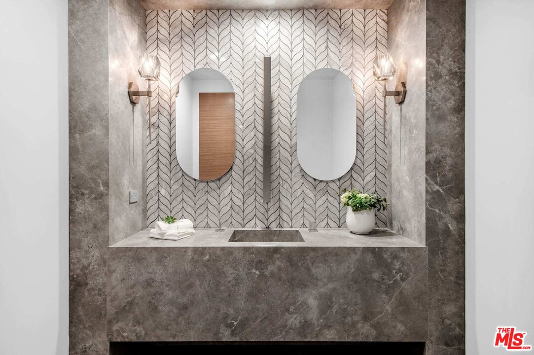 24961 Kit Carson Road Hidden Hills, CA 91302 - Photo 15 of 53