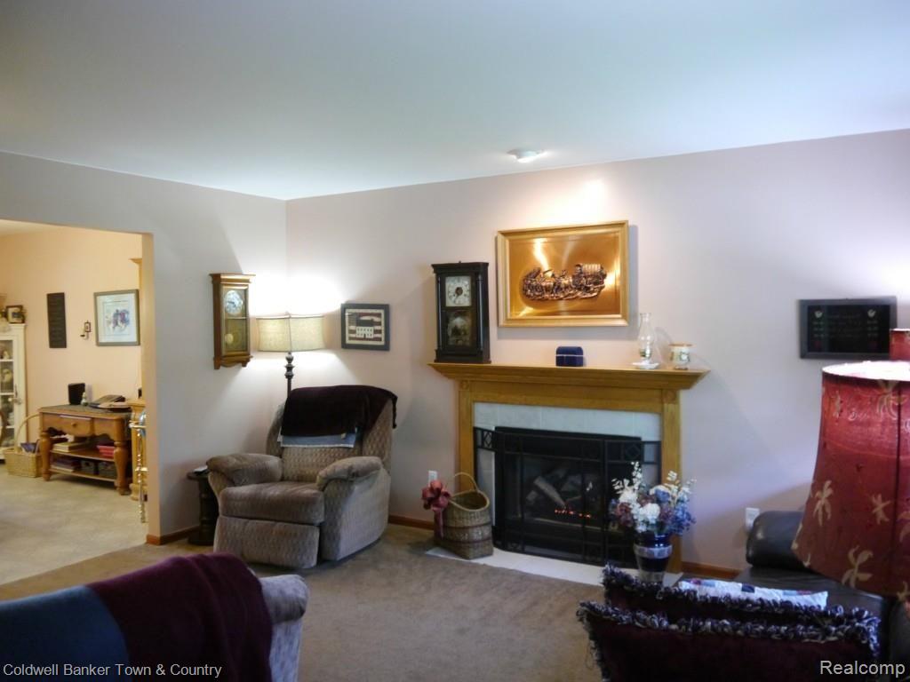 1580 Faussett Road Howell, MI 48855 - Photo 7 of 46