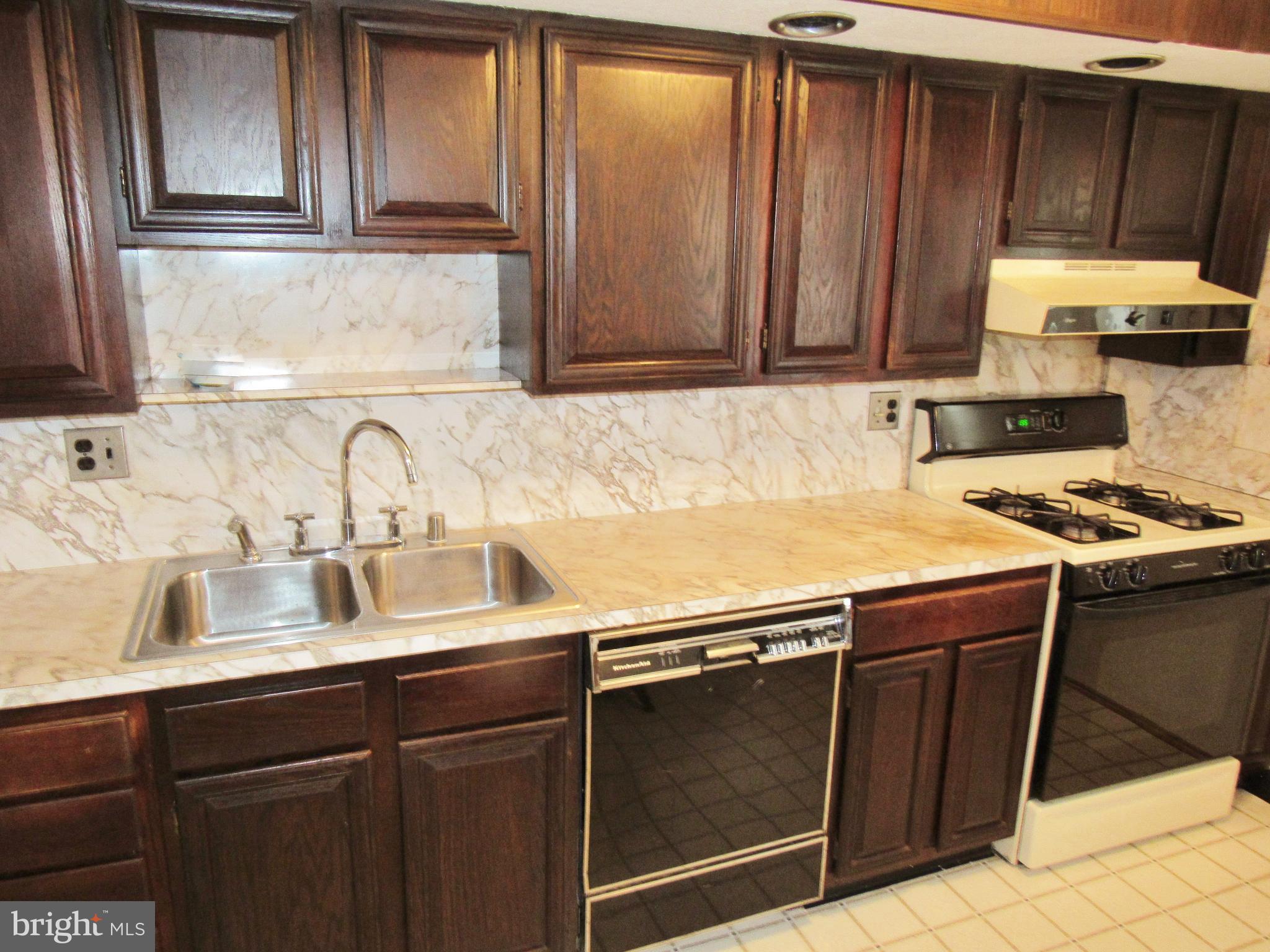 2219 Searles Road Baltimore, MD 21222 - Photo 15 of 30 Kitchen
