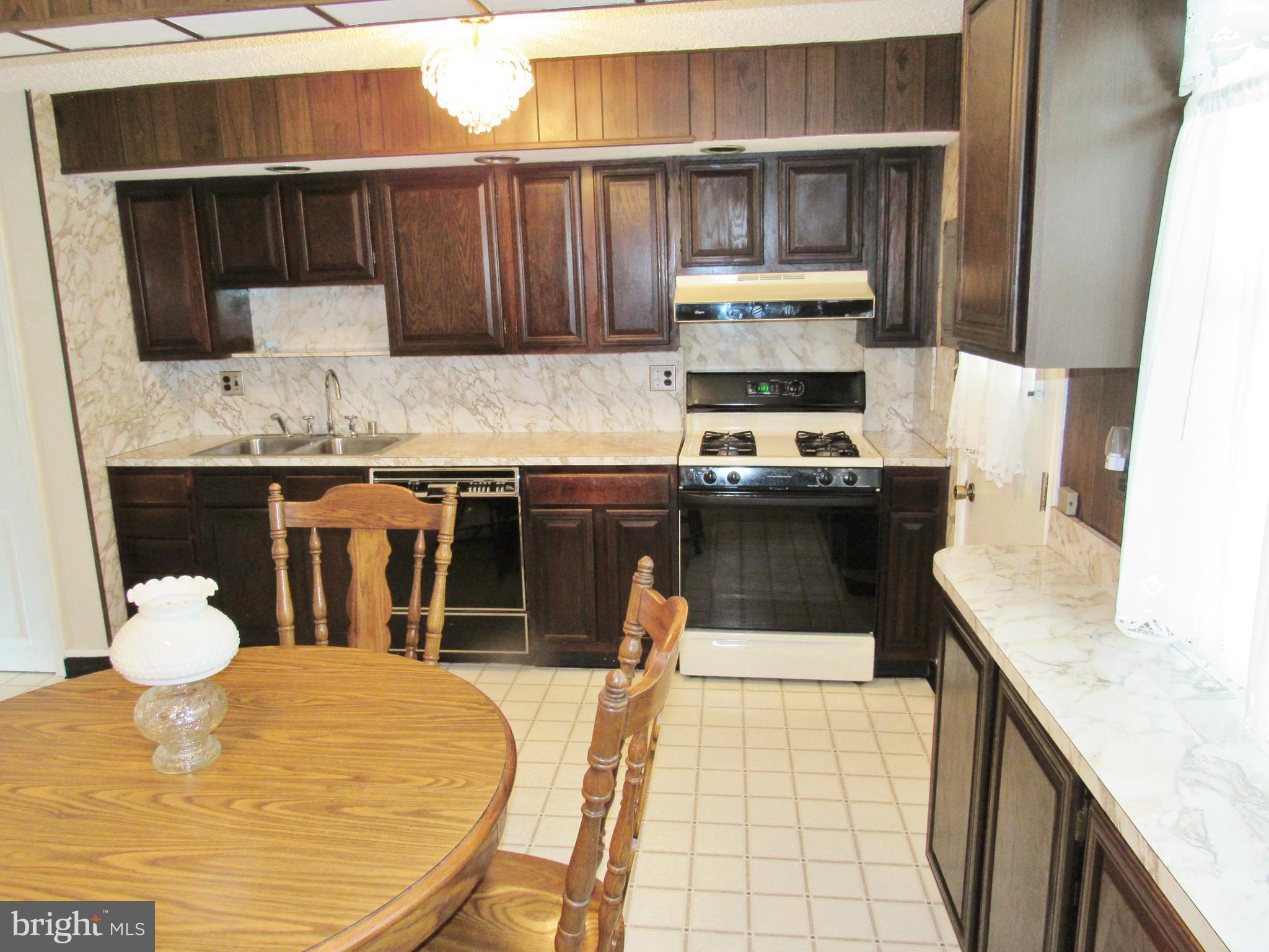2219 Searles Road Baltimore, MD 21222 - Photo 16 of 30 Kitchen