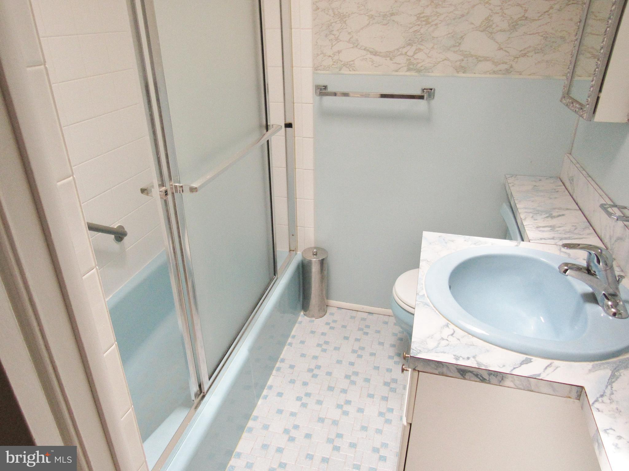 2219 Searles Road Baltimore, MD 21222 - Photo 22 of 30 Bath