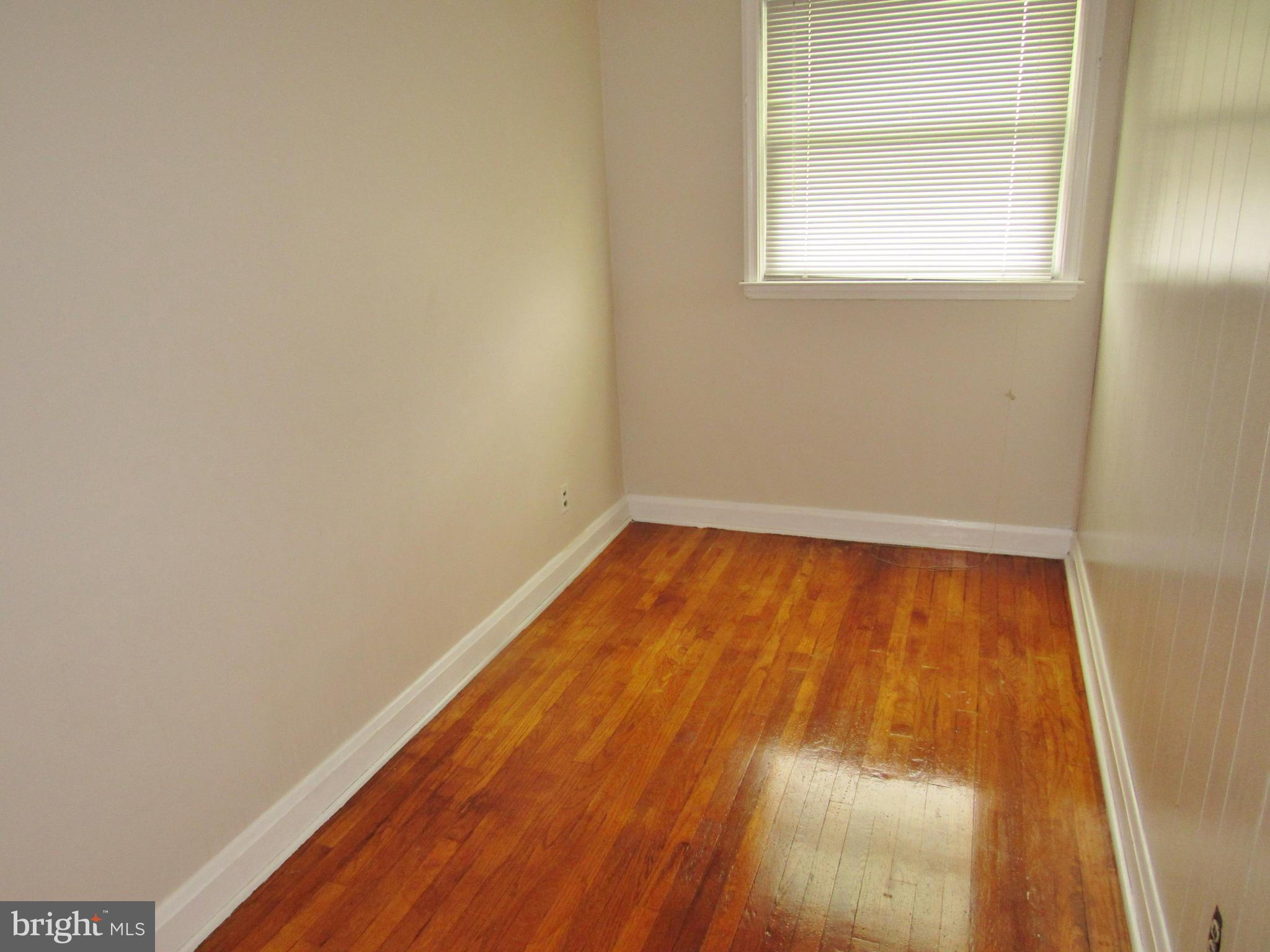 2219 Searles Road Baltimore, MD 21222 - Photo 27 of 30 Bedroom 3