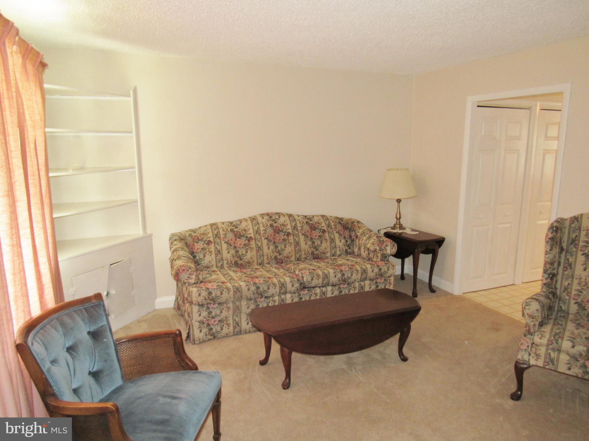 2219 Searles Road Baltimore, MD 21222 - Photo 8 of 30 Living Room