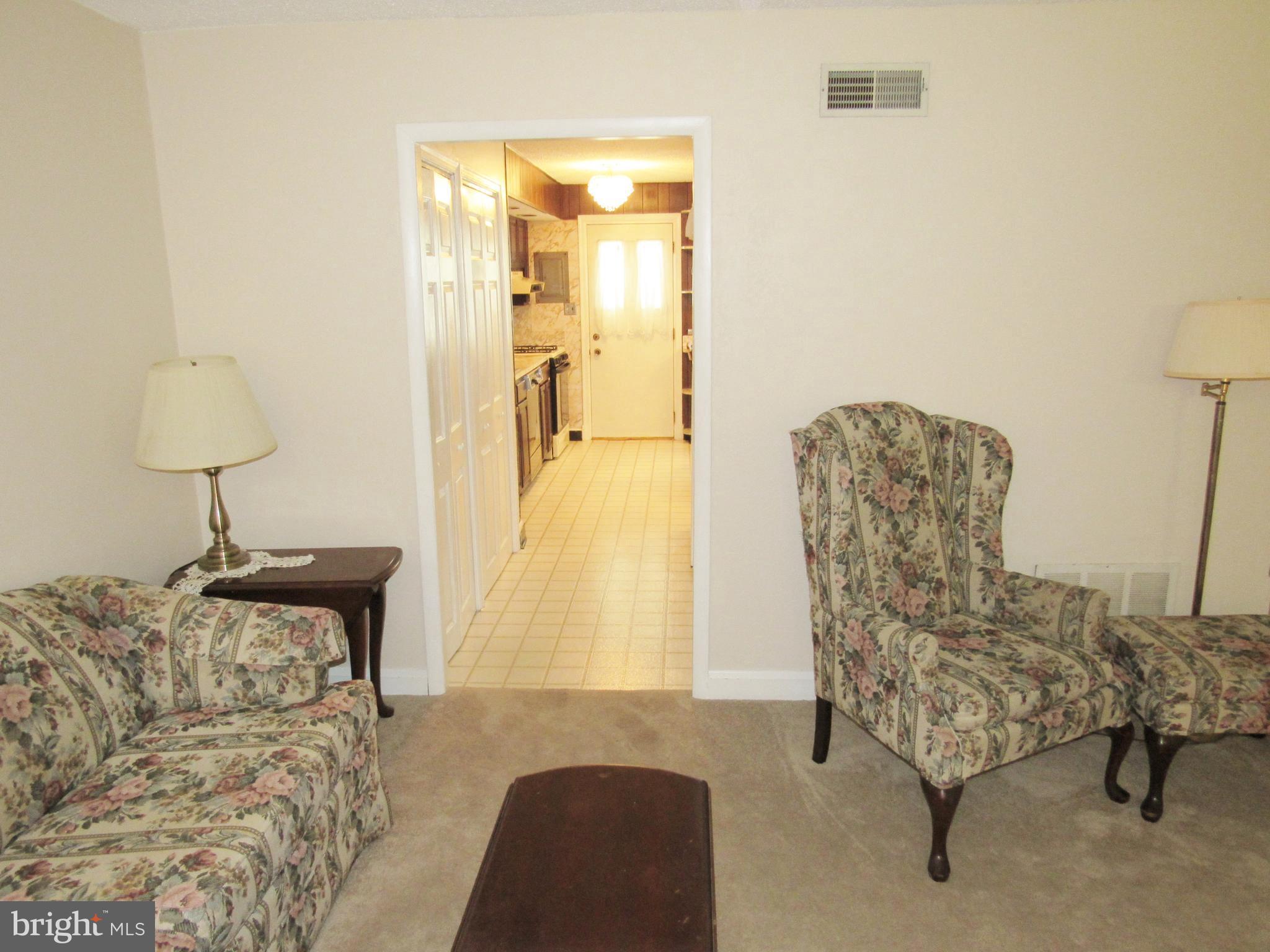 2219 Searles Road Baltimore, MD 21222 - Photo 10 of 30 Living Room