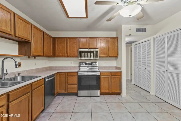 $260,000 | 1951 North 64th Street, Unit 55, Mesa, AZ 85205