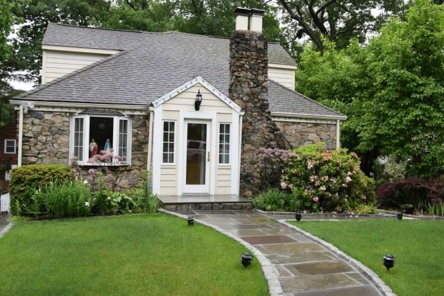 25 Eastway Road Bridgeport, CT 06606 - Photo 1 of 1 Gallery Image 1