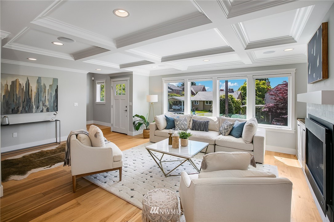 2406 North 77th Street Seattle, WA 98103 - Photo 2 of 36