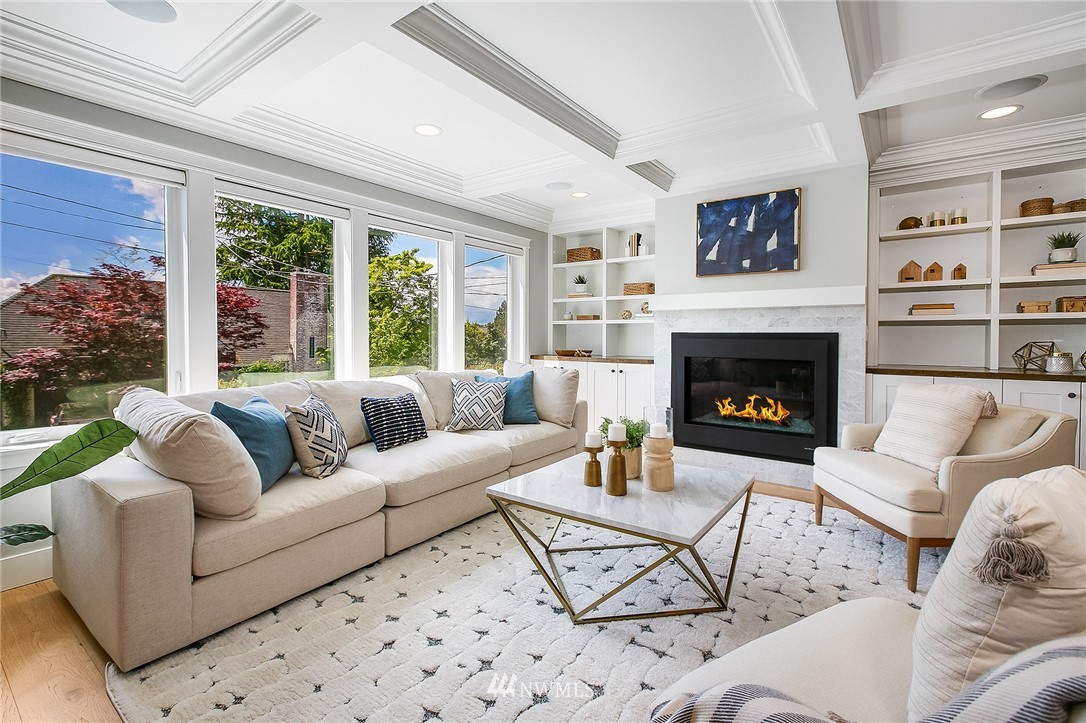 2406 North 77th Street Seattle, WA 98103 - Photo 3 of 36