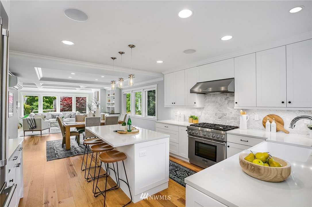 2406 North 77th Street Seattle, WA 98103 - Photo 6 of 36