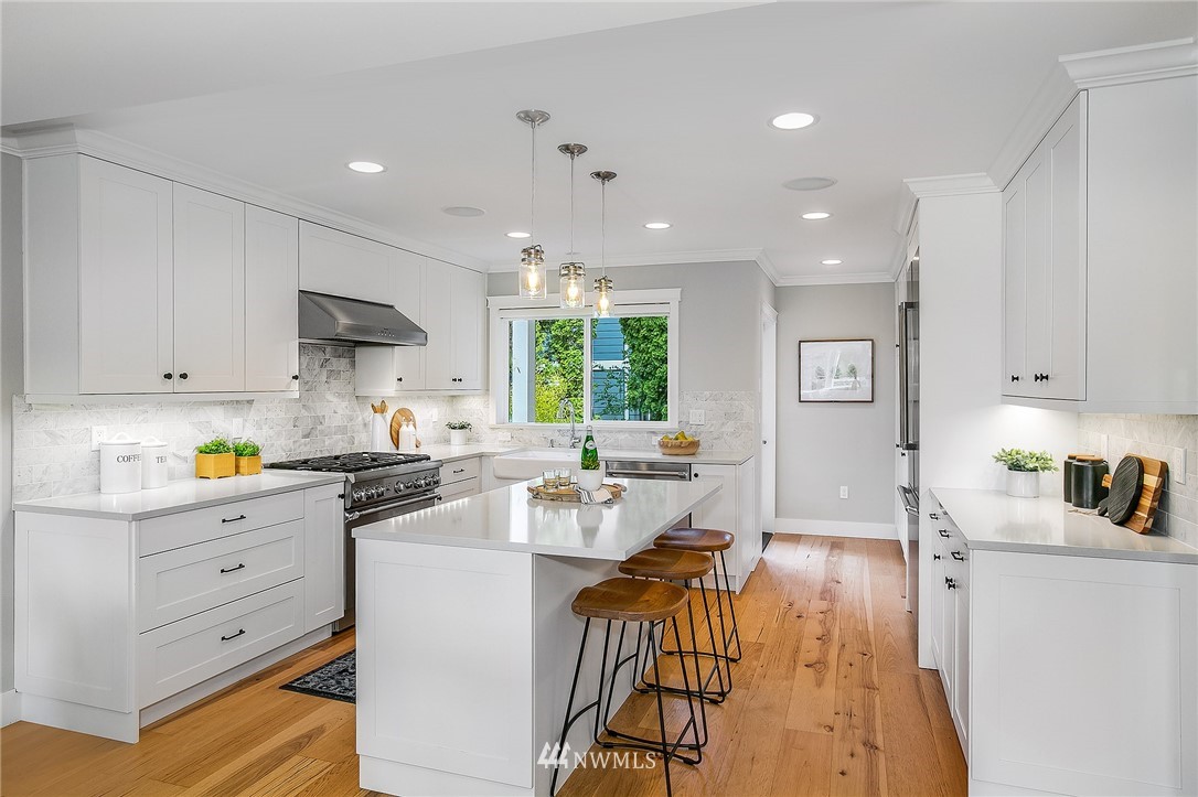 2406 North 77th Street Seattle, WA 98103 - Photo 7 of 36