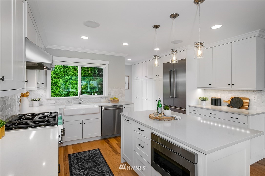 2406 North 77th Street Seattle, WA 98103 - Photo 8 of 36