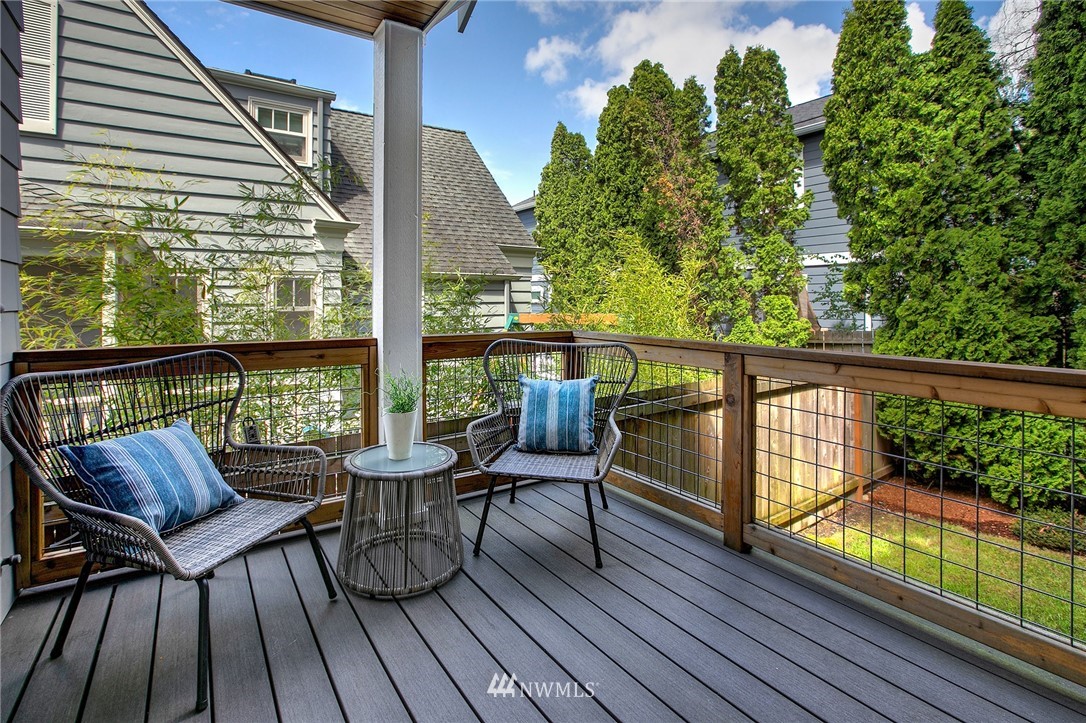 2406 North 77th Street Seattle, WA 98103 - Photo 9 of 36