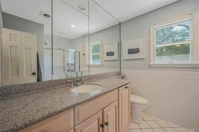 $995,000 | 6 Settlers Way, East Setauket, NY 11733