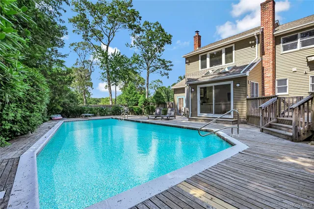 $995,000 | 6 Settlers Way, East Setauket, NY 11733