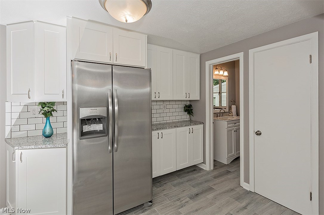 23897 Wimbledon Road Shaker Heights, OH 44122 - Photo 7 of 35 Gallery Image 7