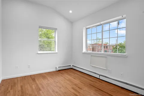 $999,000 | 2739 Lawton Avenue | Throgs Neck
